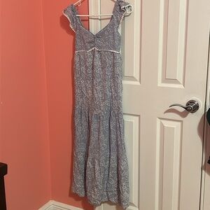 Japna Women’s Blue and White Paisley Maxi Dress with  Ruched Flutter Sleeves XS